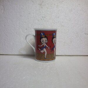 Betty Boop Fine Porcelain Collector Mug 8 oz The Danbury Mint Broadway Betty